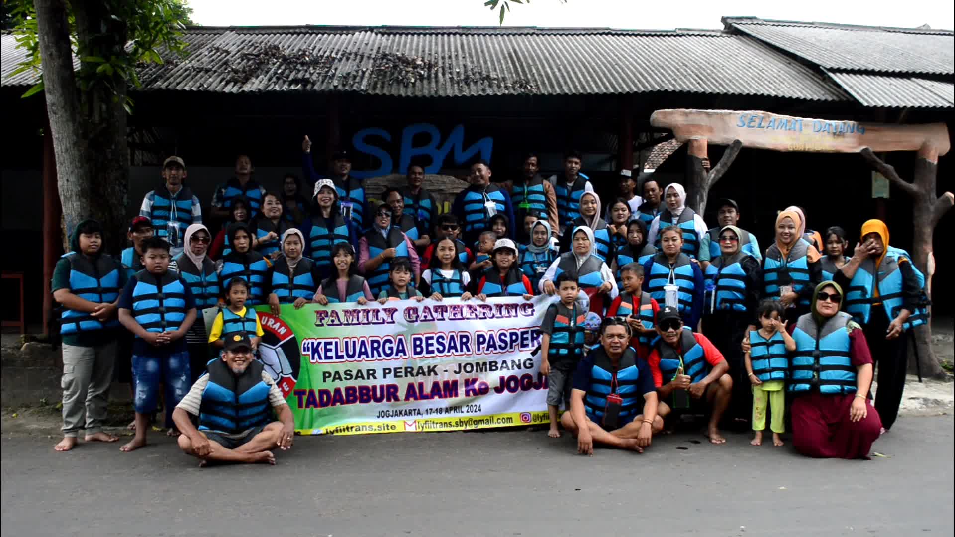 tour bareng Lyfii Trans Surabaya 