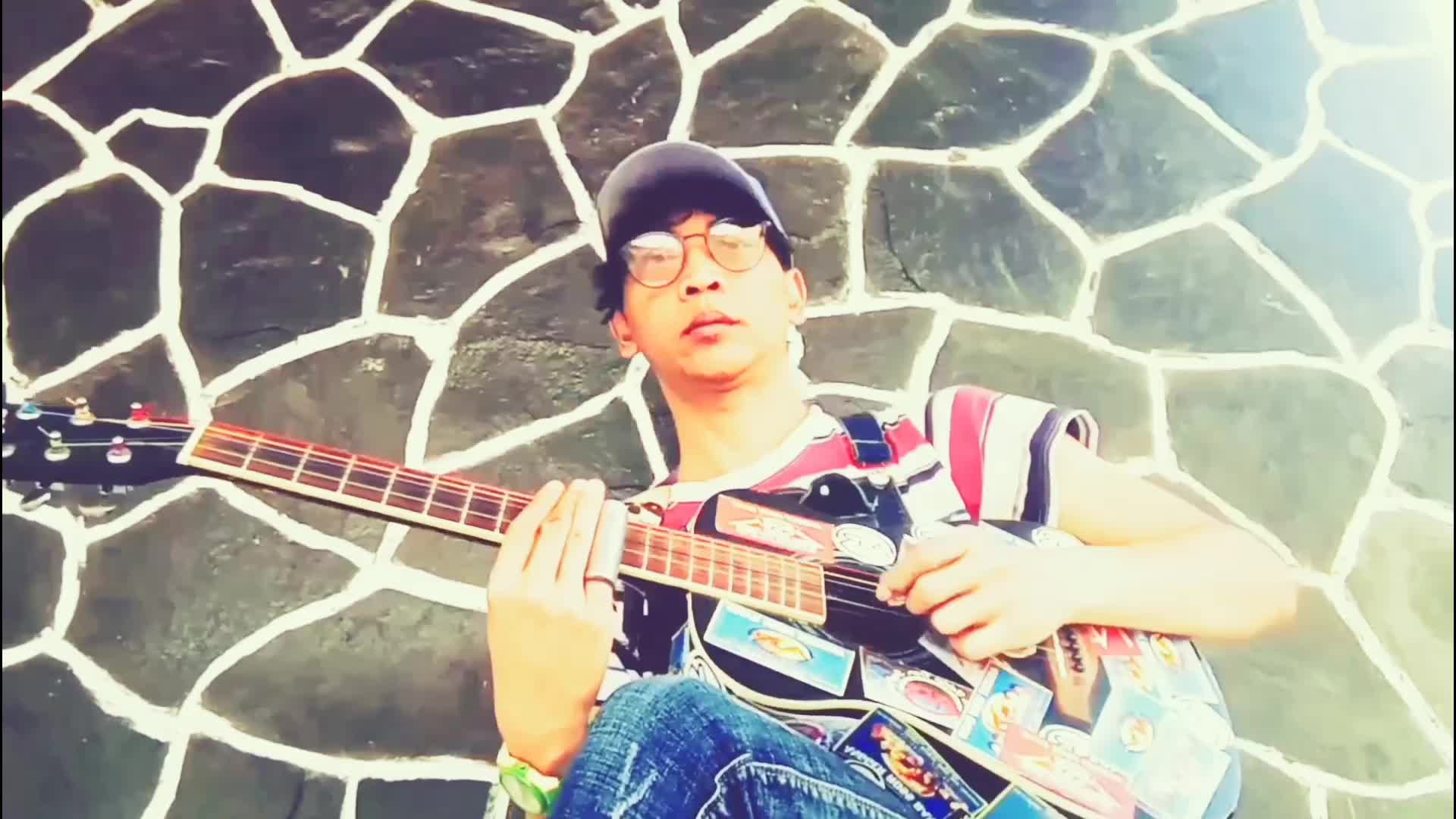 AR Suherman (Guitarist+vocal Angger Ross Band) Bunyi Slide guitar accoustic belum pake sound importable