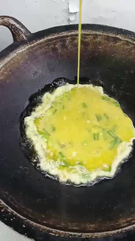 happy Sunday, lagi Kangen kampung halaman, jadi masak satset persambelan 😍✨

#masakanrumahan #masaksimpel #masakanjawa #masak #sambal #samba