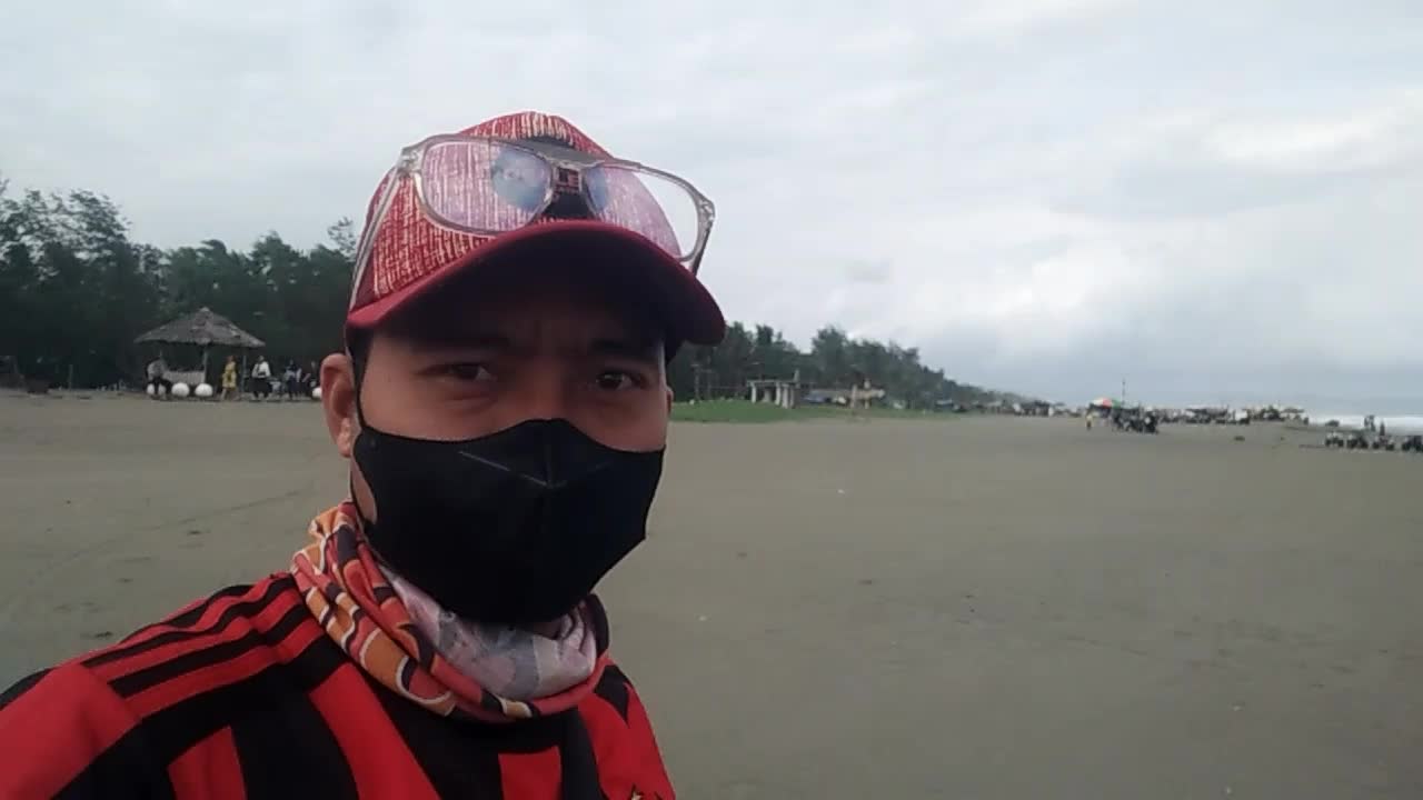 Liburan Di Pantai Indah Widarapayung