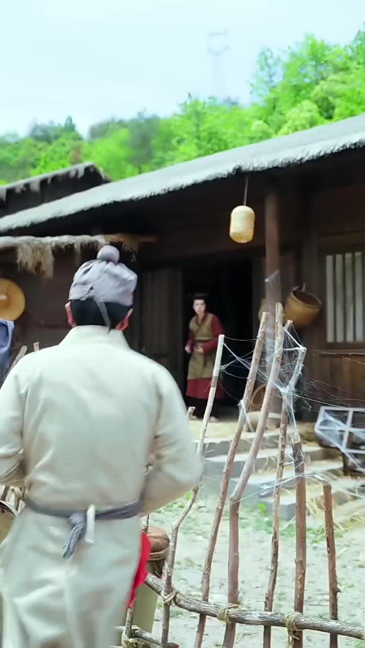 arsa terisekai dan memdapatkan 3 istri - ep1


 #dracin  #drachin  #dramachina 