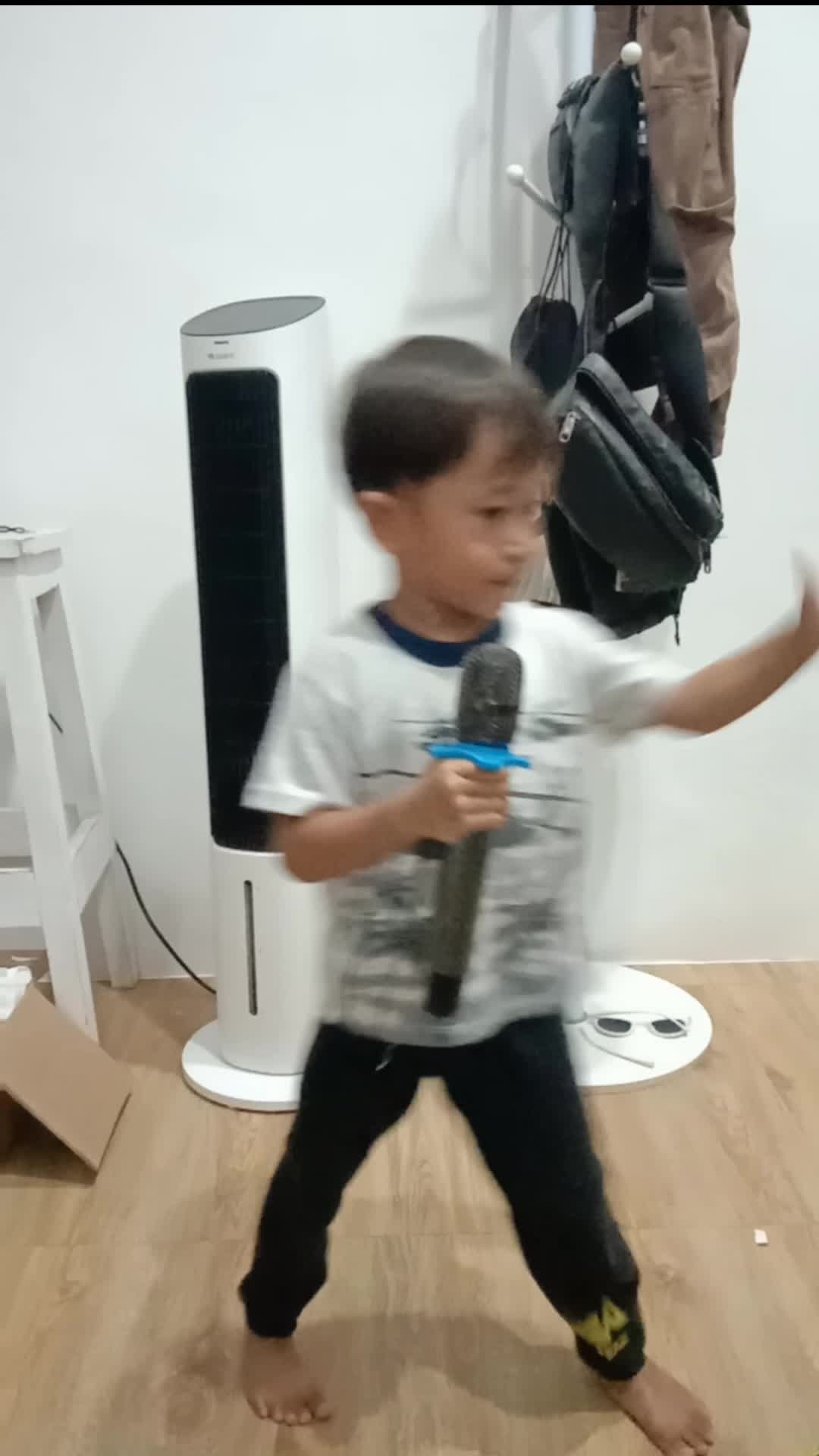Al belajar nyanyi 