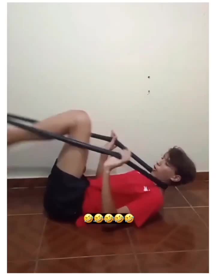 OLAHRAGA DULU
#videolucu #komedi #comedy