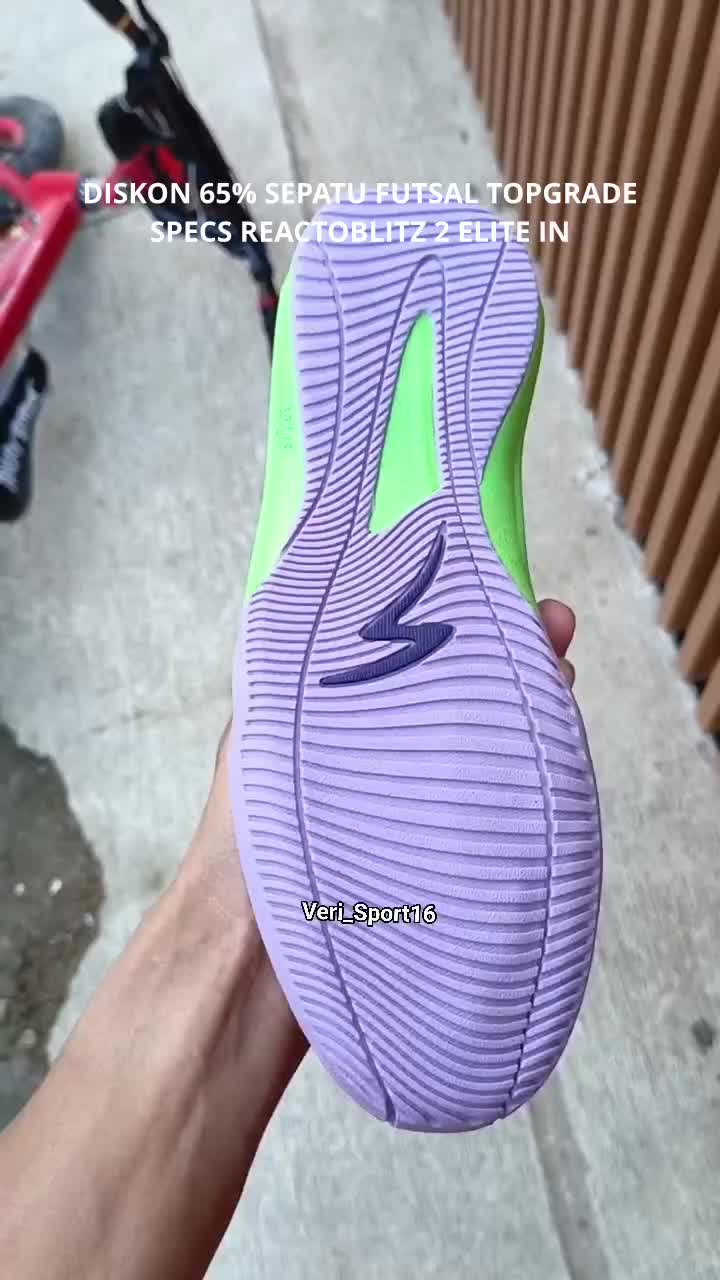 DISKON 65% SEPATU FUTSAL TOPGRADE.
SPECS REACTOBLITZ 2 ELITE IN.
Rp.849.800 JADI Rp.325.000.

VERI SPORT ORIGINAL GAK HARUS MAHAL.
ORDER KLI