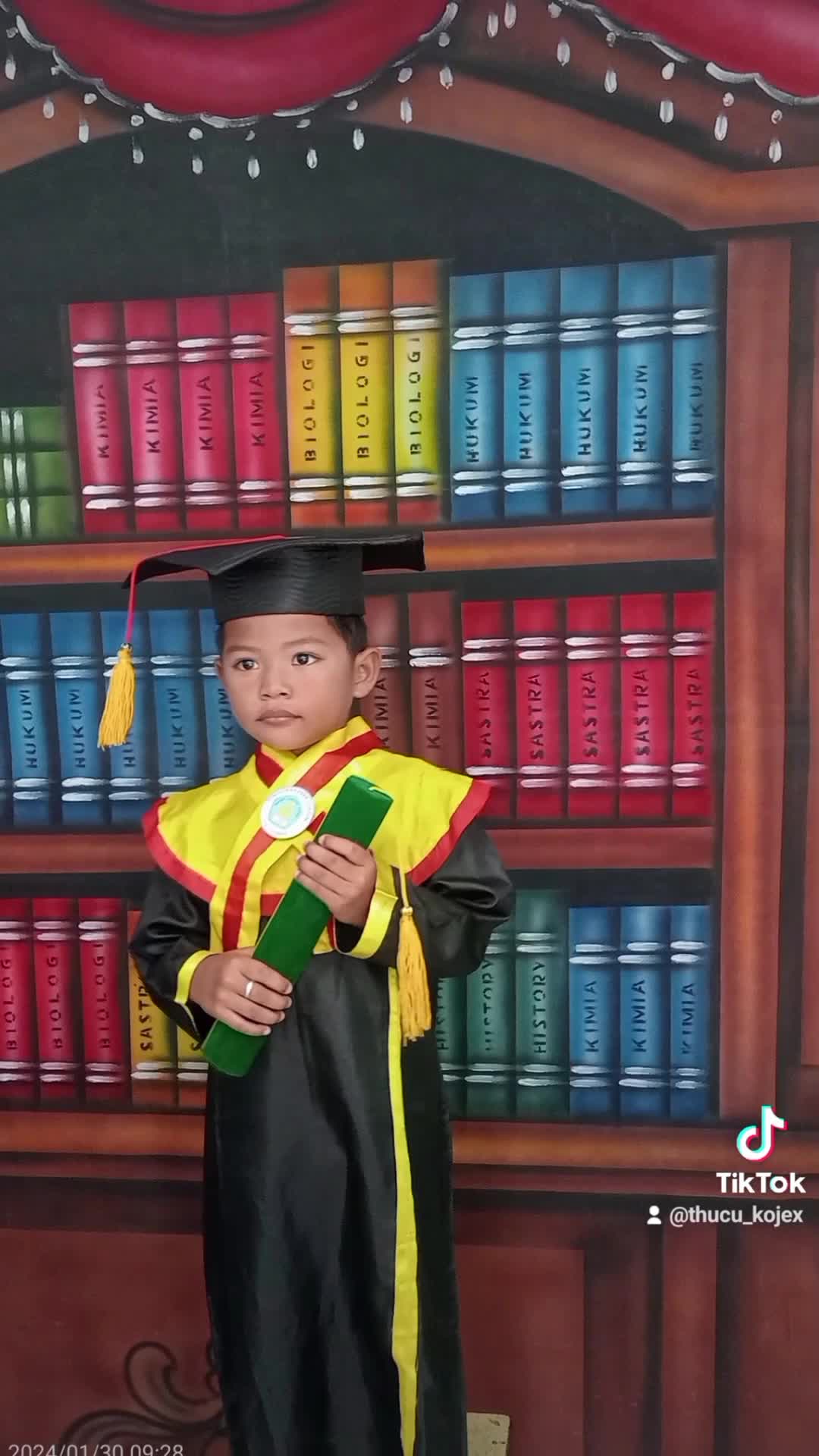 maap kan mamah belom bisa ngasih yang terbaik untuk kalian anak laki laki ku