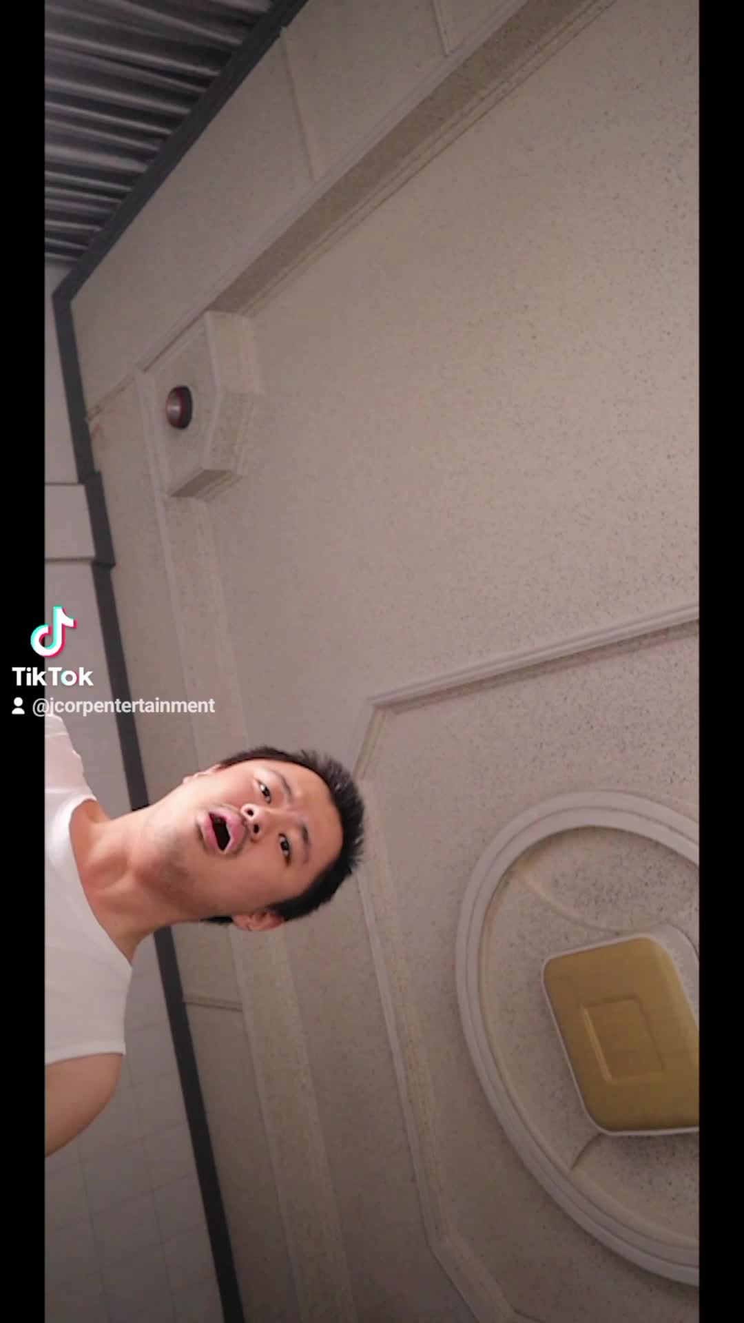 Short Acapella Cover On "Closer" By The Chainsmokers Ft. Halsey