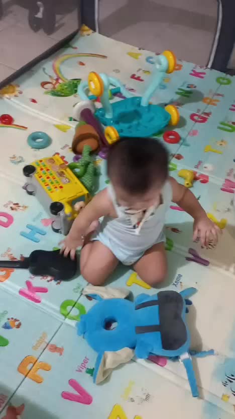 Bebe main gitar sama mama #bakatbayi #rctimencaribakat 