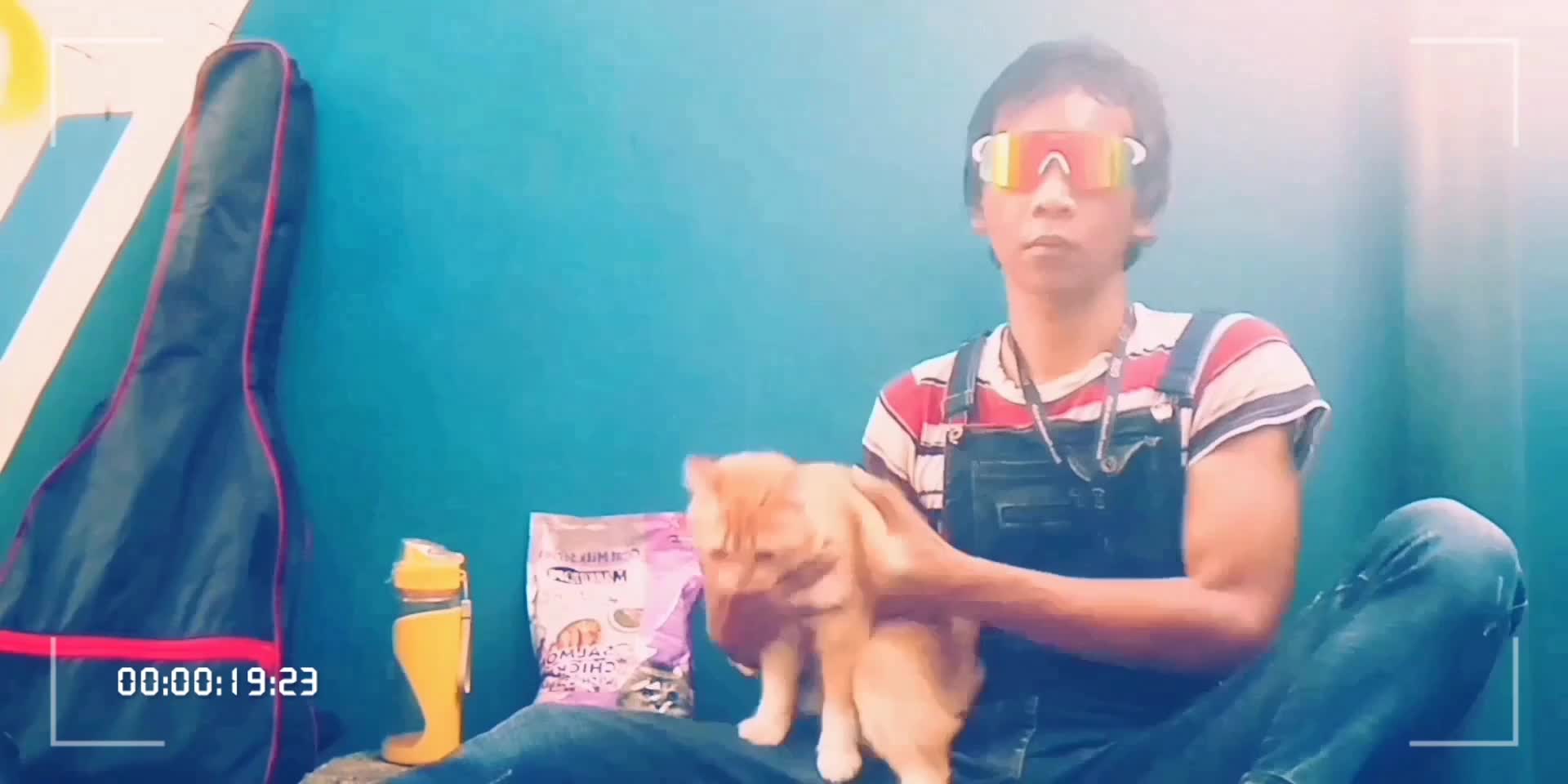 AR Suherman (Guitarist+vocal Angger Ross Band) Pecinta Cat 🐱🎸 Video official 