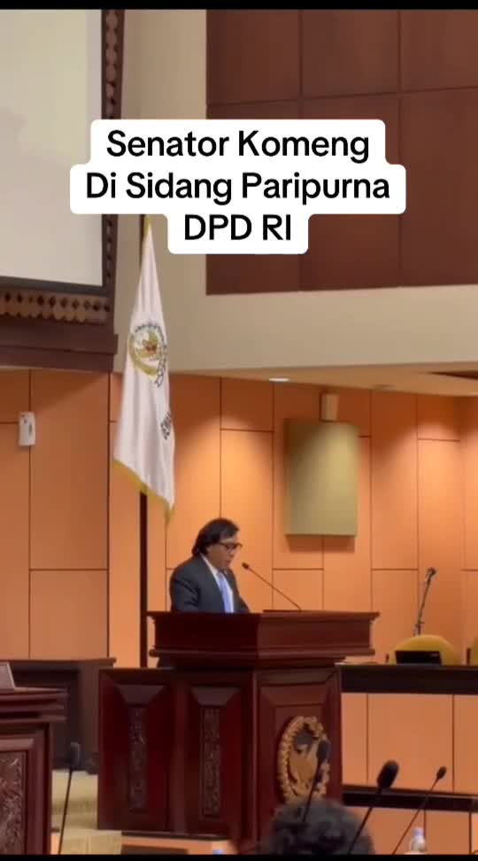 masih sempet nya ngelawak 