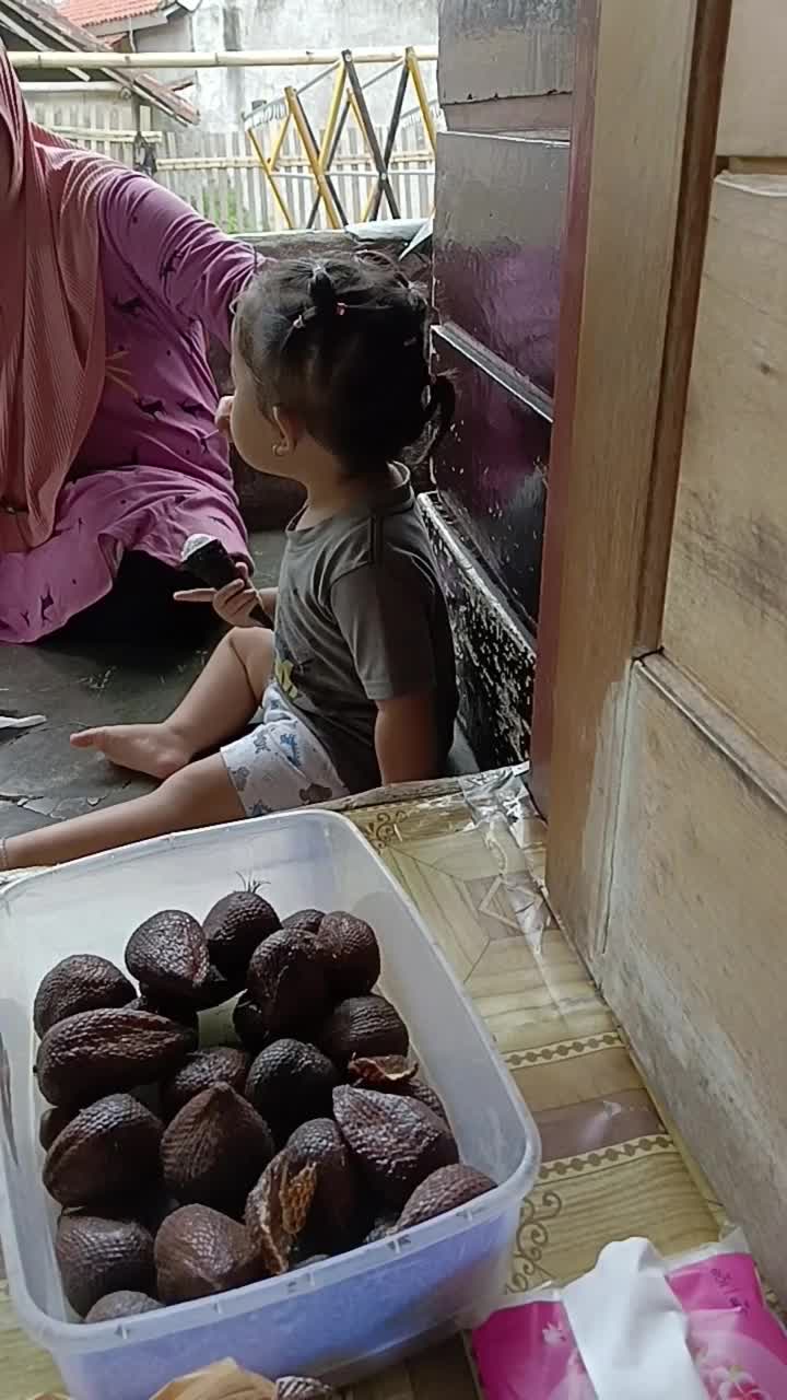 comelnya kamu dek
 #lucu 