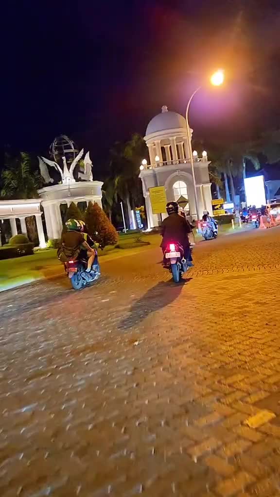 Pakuwon City Mall ,Surabaya
#RCTIPlus  #HOTrctiplus  #icrcti  #rcti  #rctiofficial  #rctiofficial 