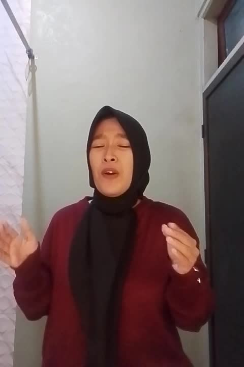 Nama:Marniana
umur:22 tahun
asal: Tasikmalaya 

  #AudisiKDI 
#audisionlinekdi 
#MNCTVOFFICIAL 
#RCTIPlus 