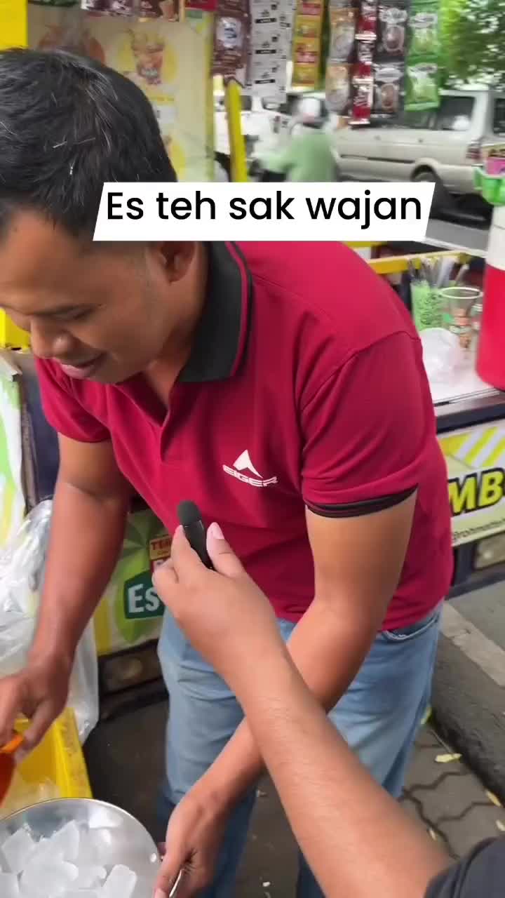 Ada yang unik nih, es teh sak wajah di tempat kalian ada nggak guys