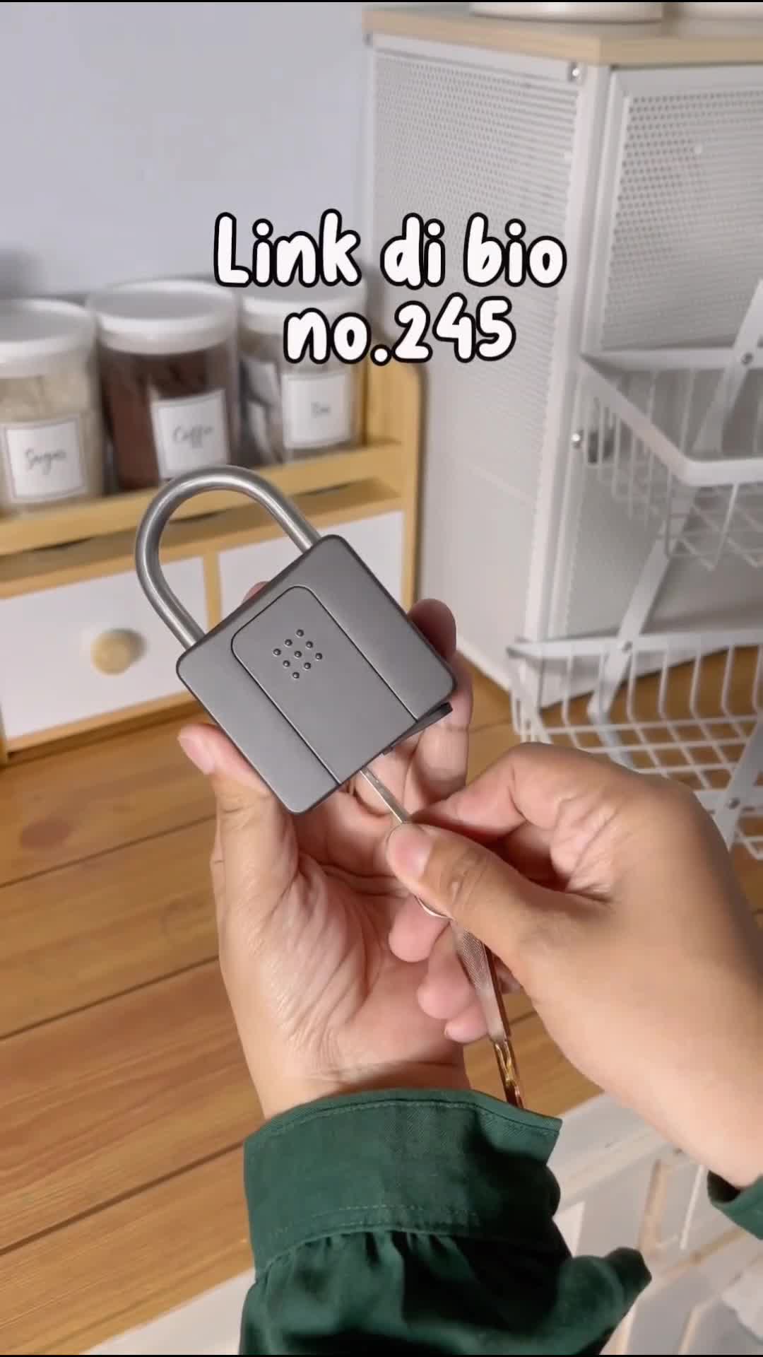 Keren banget yaa! Masa si kamu nggak ingin gembok canggih ini?

Langsung aja klik link https://shope.ee/6KejvnlNL9