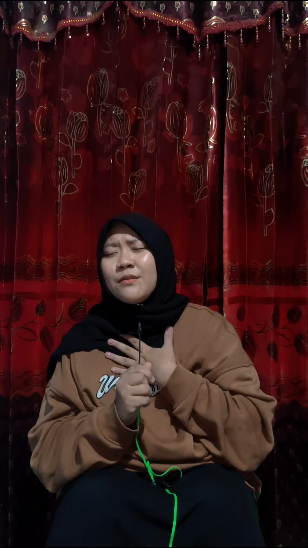  Nama Dewi Nurindah Santi
Asal Barito Kuala Marabahan
 #kdi2025 
 #AudisiKDI   
 #KDI 