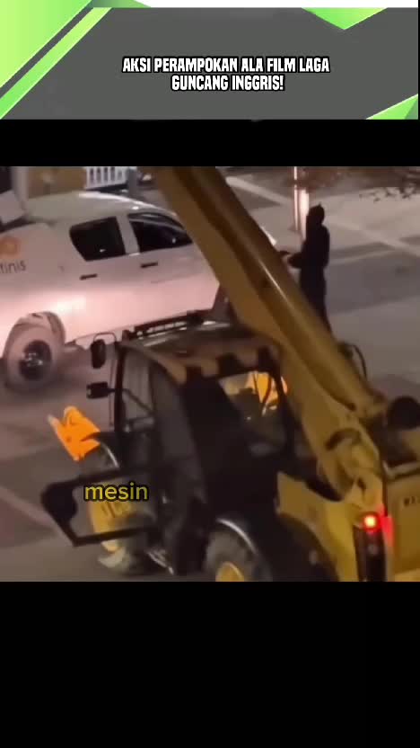 Aksi nekat perampok ATM di Inggris Menggunakan Alat Berat. #perampokan  #atm  #inggris  #viral 