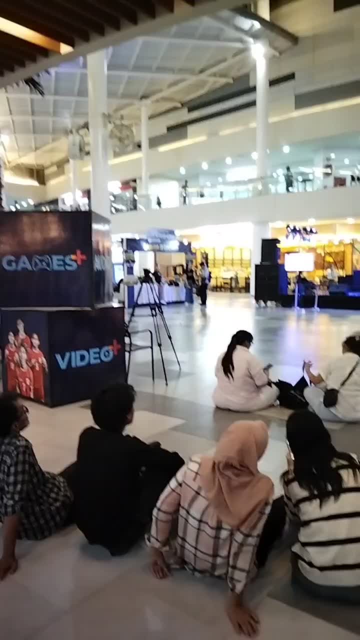 jam 7 ada nobarrr dari rcti+