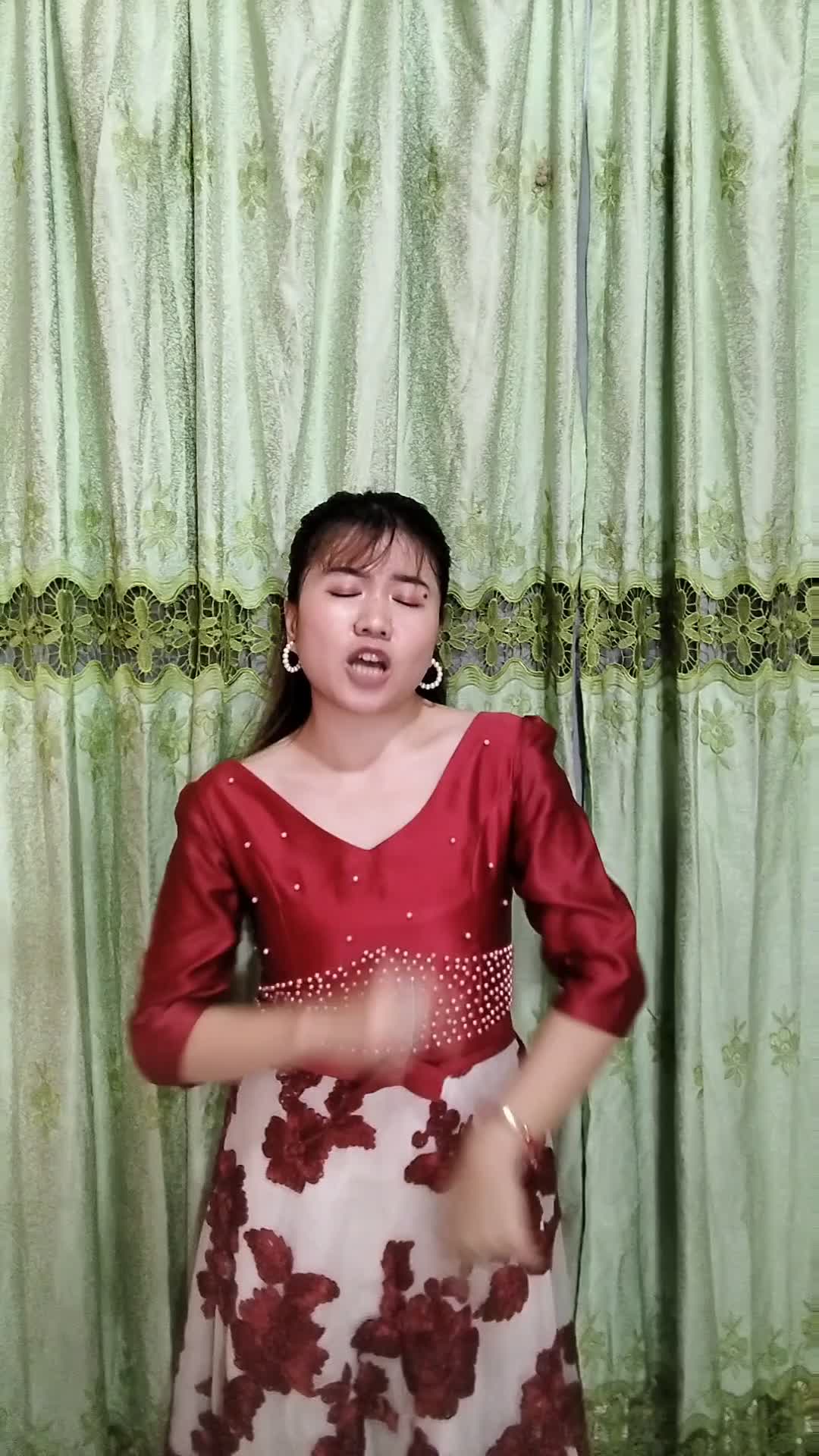 KDI 2025
Nama: Maya ulfa sari
Asal daerah: medan sumatra utara
Umur: 22 thn
Judul lagu: terus terang saja
#OnlineAuditionKDI2025 