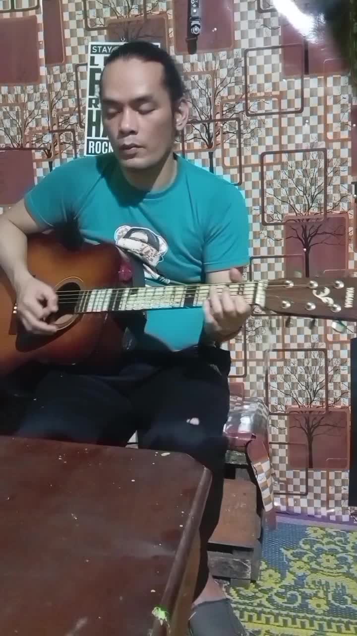 TJL 68 Yang tau judul lagunya silahkan tulis di kolom komentar iya, like dan follow, thank you...
 #coversongchallenge  #showmeyourvoice  #s