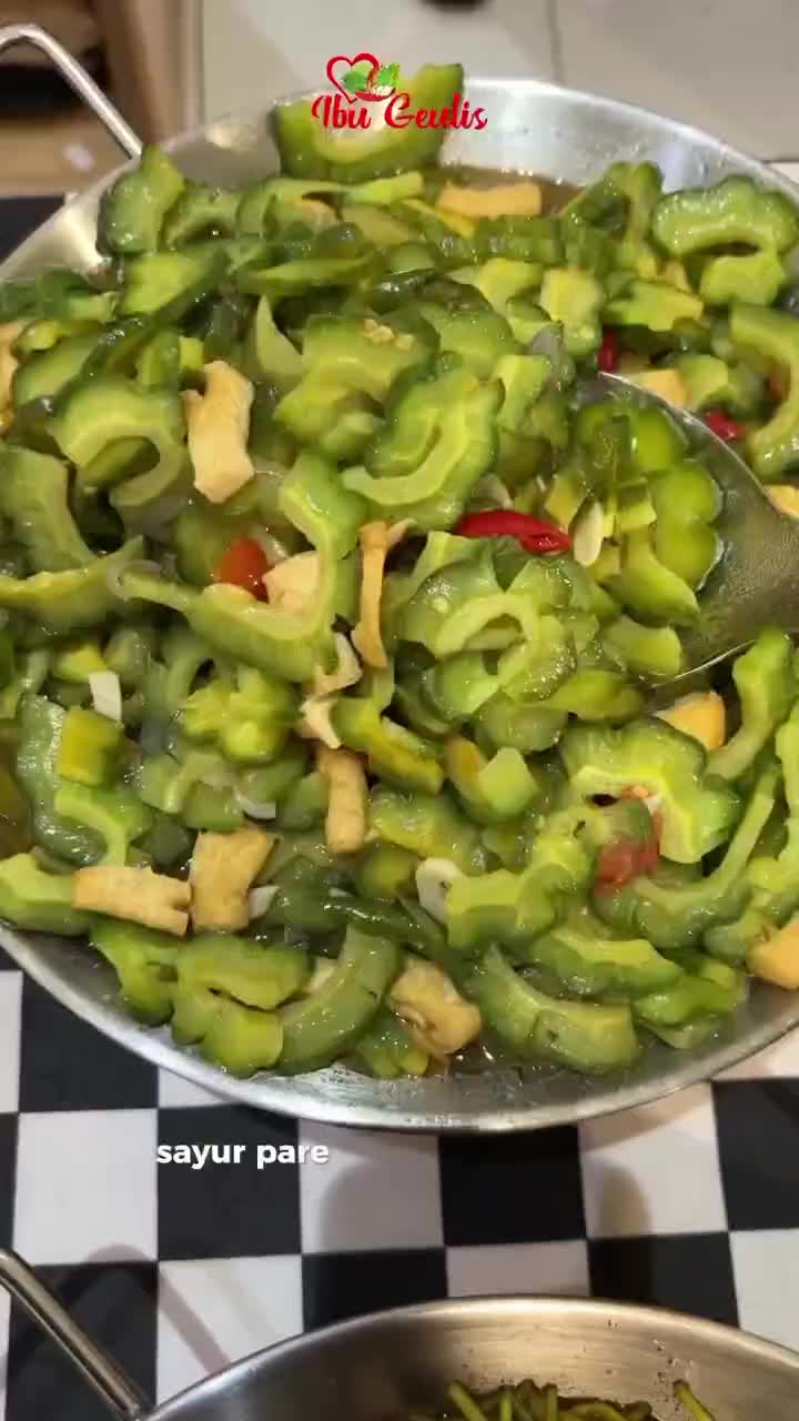 Ibu Geulis Masakan Sunda Sukabumi
#Fyp #masakansunda #masakanenak #reviewmasakan #kulinerviralbogor #kulinerbogor #bogor #bogorhits #rekomen