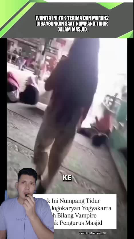 Wanita Ini Marah - Marah Saat disuruh Pindah Ke Tempat Khusus Musafir.  #videoviral  #masjid  #numpangtidur  #masjid