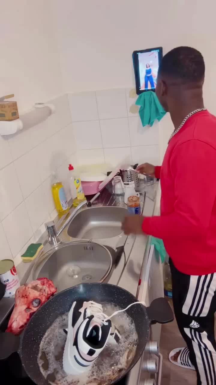 salah ngambil

 #videolucu

