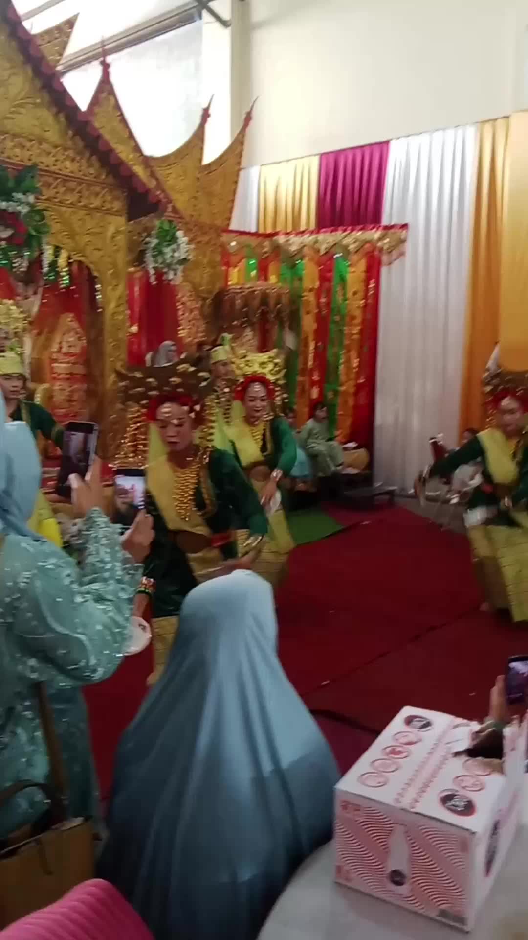 tari persembahan