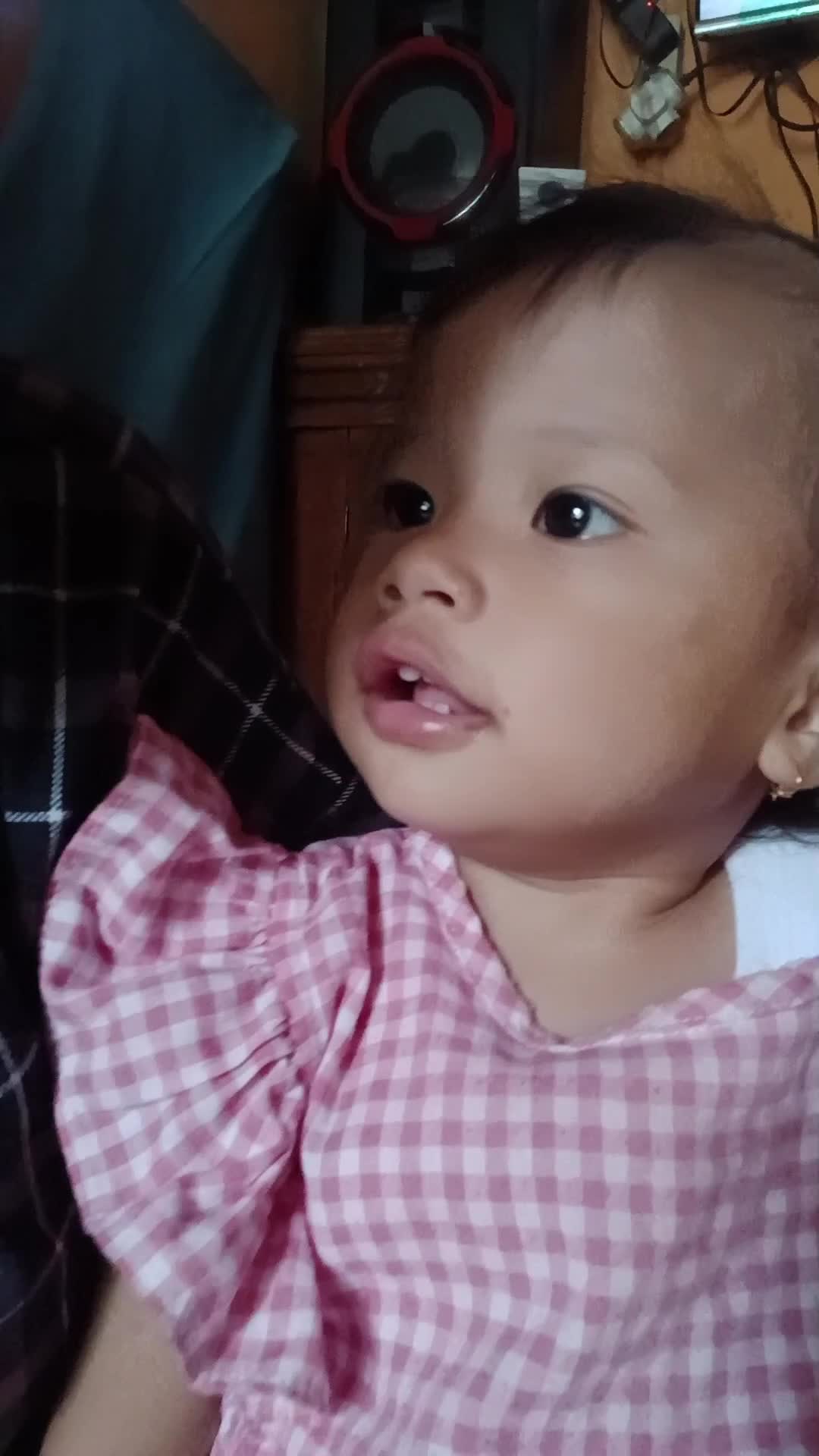 nyanyi cicak cicak di dinding bersama adik😍