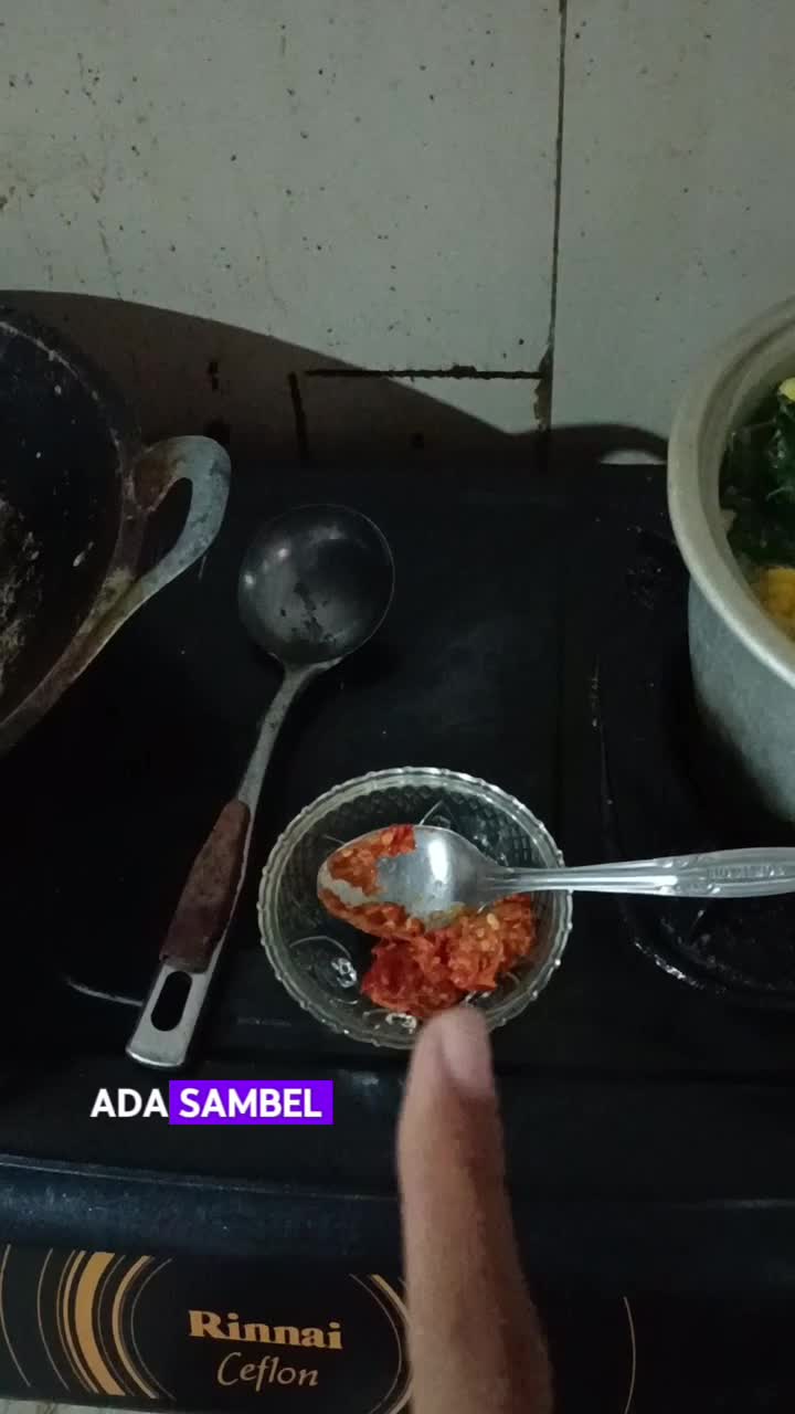 masak simpel pnting ada samball 🤤🤤

#RCTIPlus #HOTrctiplus #fypシ゚viral #1TRENDING #mahmud #mamahmudaberanaktiga 