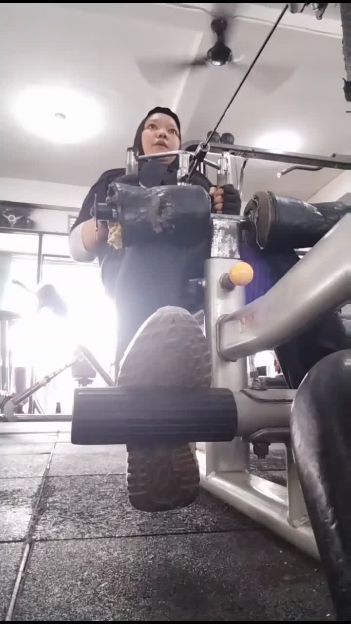 buang keringat pagi #gym 