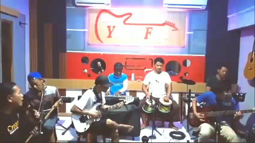 Datang telat diwaktu latihan #CoverMusik  #laguindonesia 