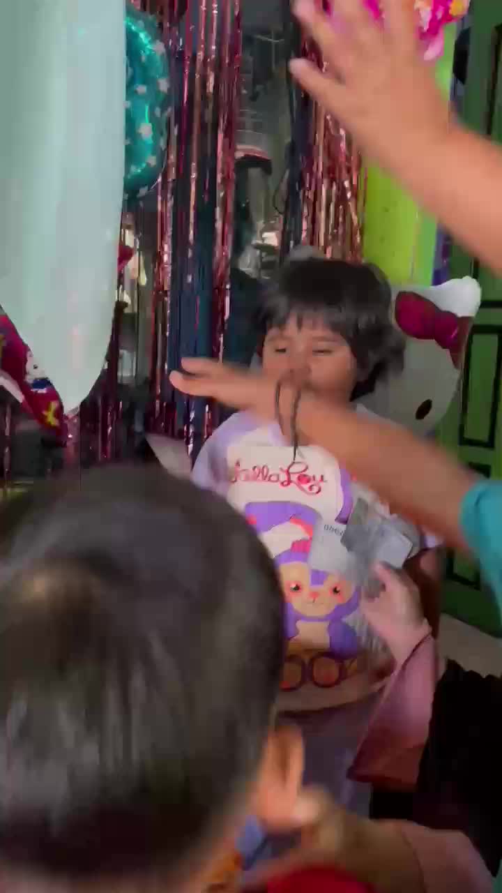 saweran di acara ultah dd Nadhira 