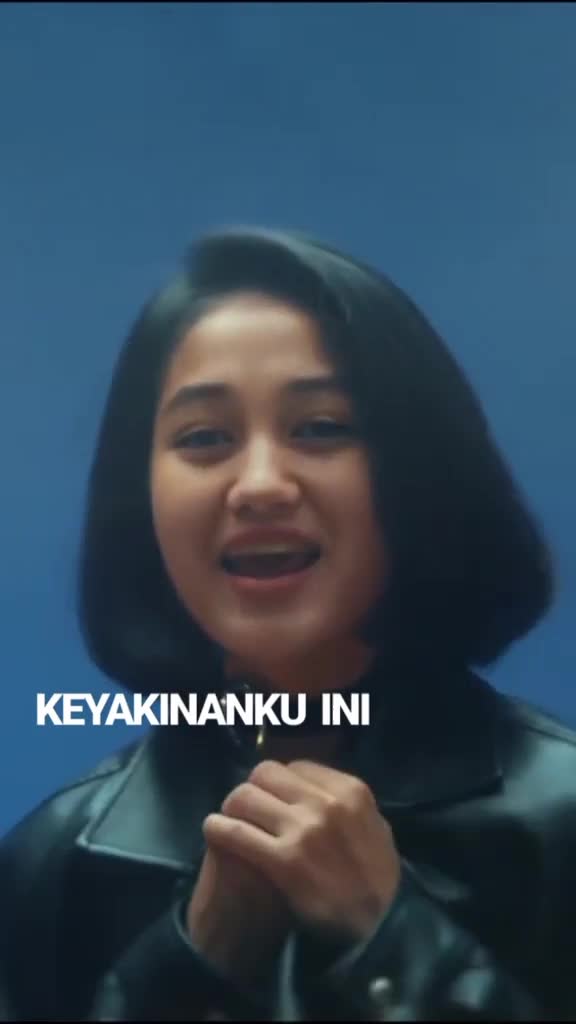 Kolaborasi dua sahabat sejati Melly Goeslaw dan Nike Ardilla dalam lagu "Bertemu Kembaki"