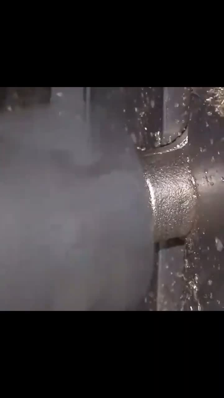 beginilah pabrik Kran air berbahan logam besi dan kuningan 
#proses #pabrik #logam #hot+ #video+