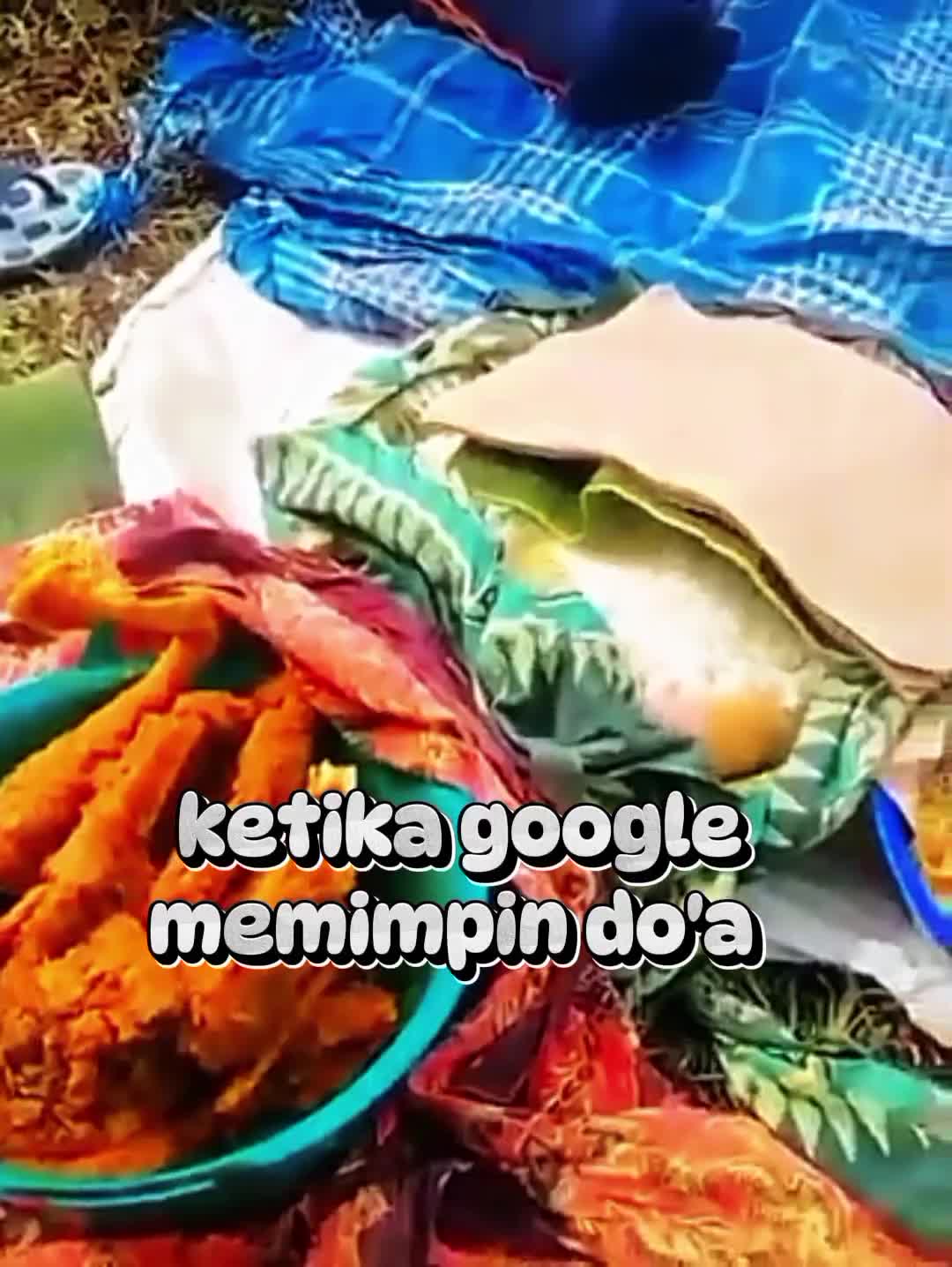 pov. doa sukuran di sawah gak ada ustadz google pun jadi 🤣🤣🤣   #doasuci  #doadisawan  #googlepimpindoa 