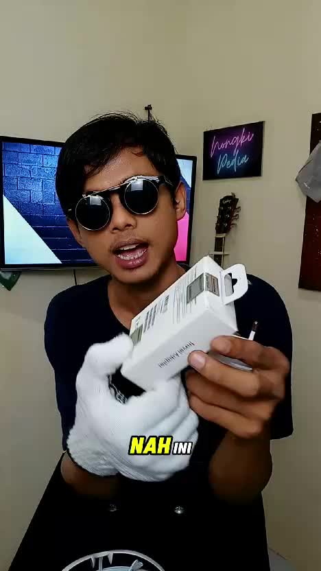 Hati hati dalam pembelian adaptor chargeran salah langkah 
dalam membli nanti bakal dapat adaptor yg abal abal, nih aku rekomendasiin adapto