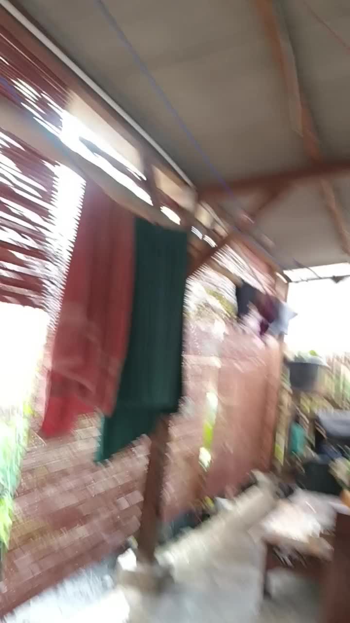 hujan nya gede banget sampai gemuruh kaya gini
 #tahunbaru 