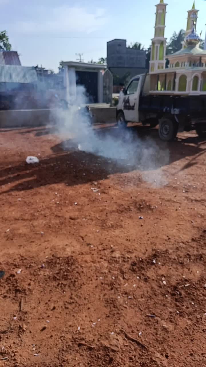 Main Petasan setelah sholat ied