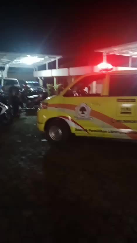 korban kecelakaan mobil lawan mobil,, meninggal di tempat
 #RCTIPlus  #HOTrctiplus  #icrcti  #RCTIoke  #rctiofficial  #Berita RCTI  #Berita 