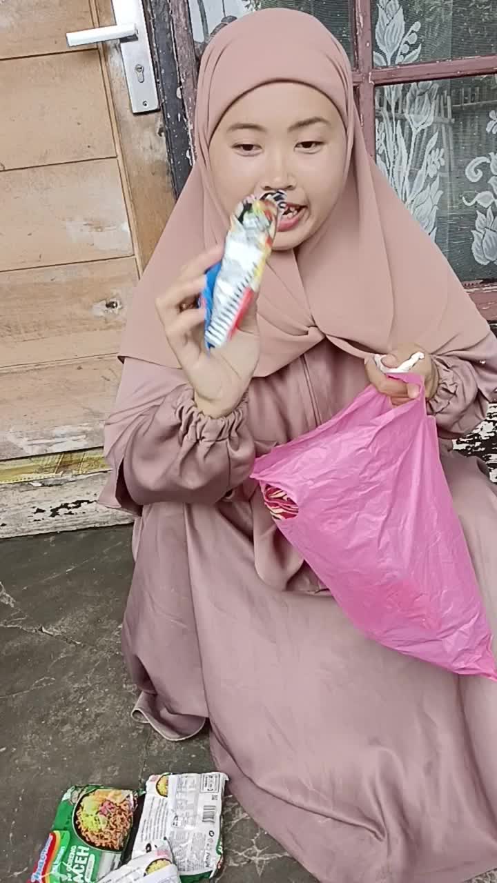 kalo di kampung ada nikahan masih suka nyawer 
 #adatsunda
 #minivlog 