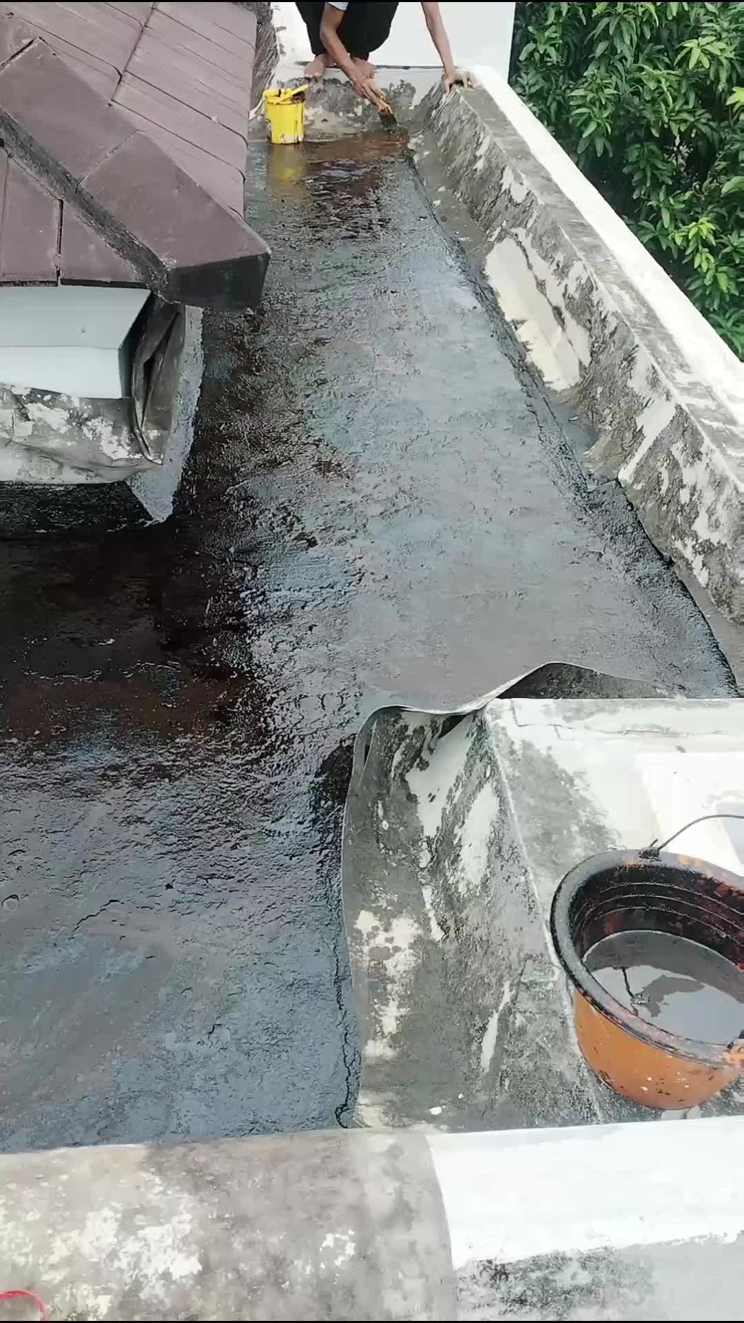 Perbaikan bocor atap