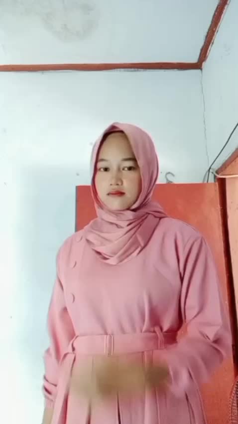 Nama : yanti
usia : 12 tahun
asal : kuningan jawa barat
lagu : sebujur bangkai

  #AuditionOnlineKDI2025  #AudisiKDI 