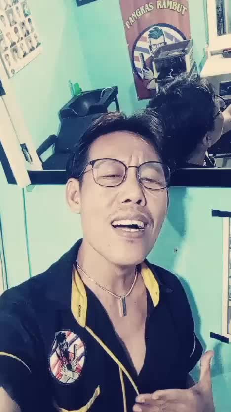 assalamualaikum 🙏 perkenalkan nama saya ahmadzuhri tgl lahir bulan 6 .umur 27 Thun saya berasal dari palembang ( Sumsel)