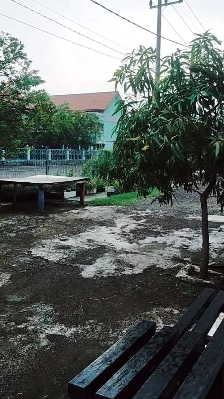 Semoga berkah....
#hujan  #RCTIPlus  #HOTrctiplus  #rctiofficial  #RCTIplusTanpaBatasWaktu 