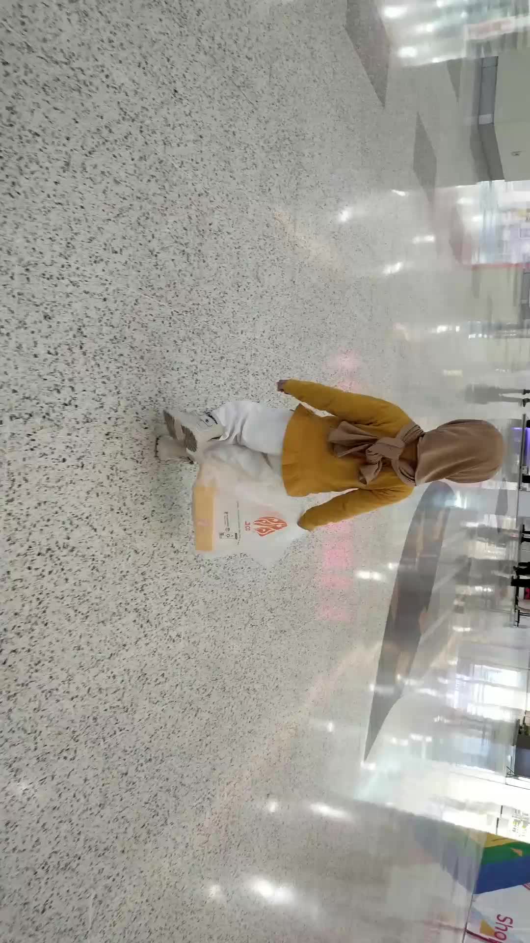 YEIRA abis belanja donat
 #komedi  #videolucu  #fypage  #short 
