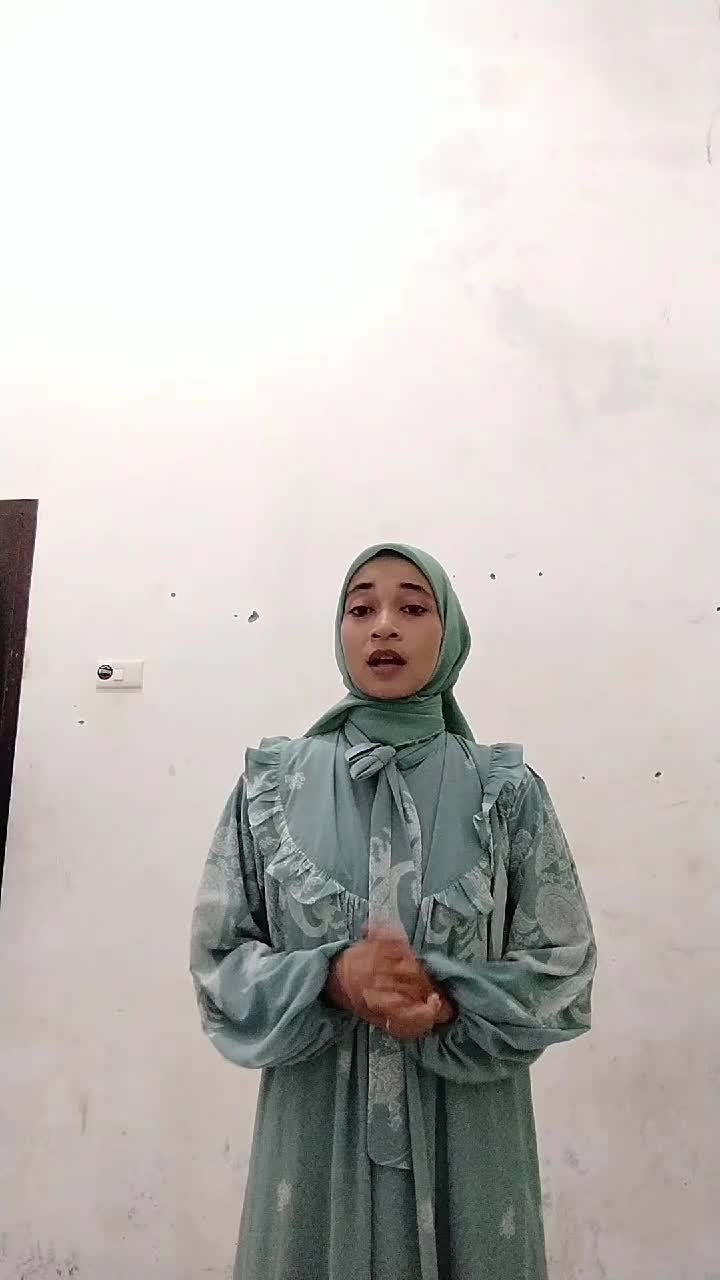 assalamualaikum, perkenalkan nama saya Gita sari , umur :22 tahun, asal : kuantan Singingi, Riau.  judul : cintaku kau anggap debu