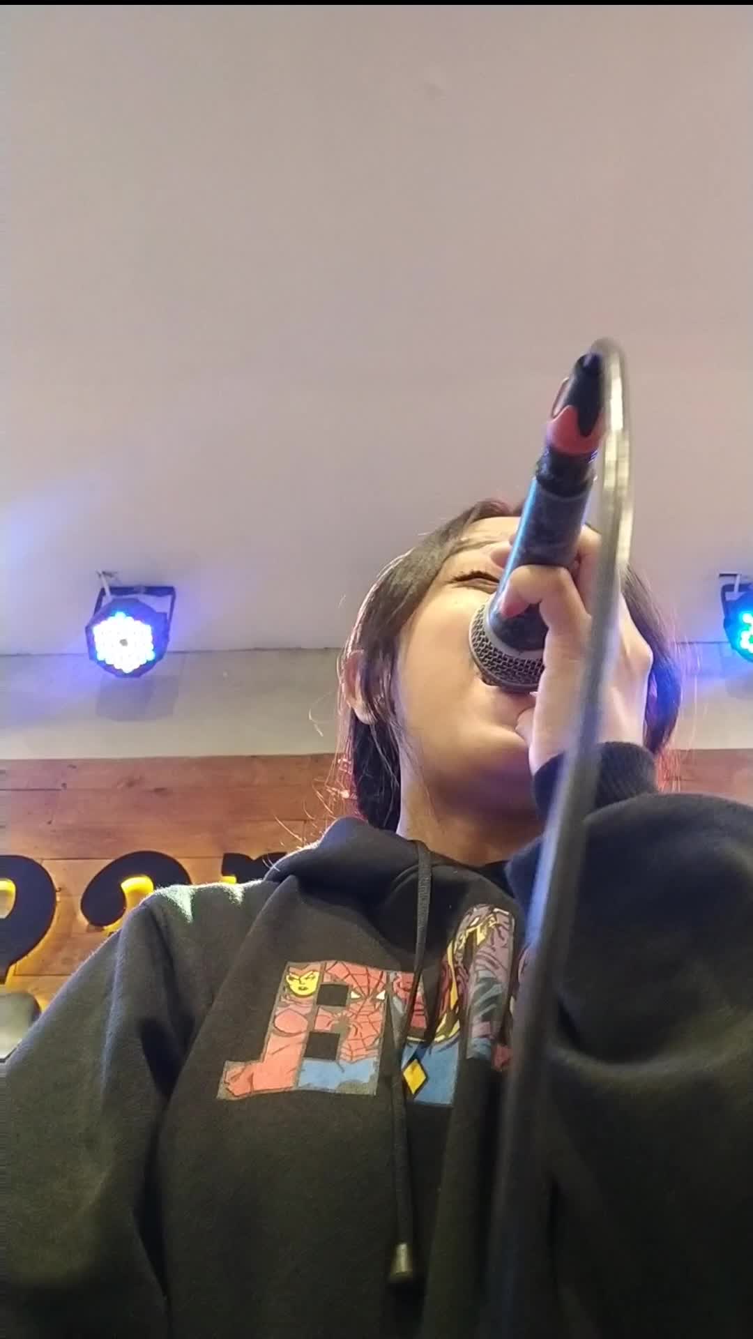 utha Likumahuwa - Esok Kan Masih Ada