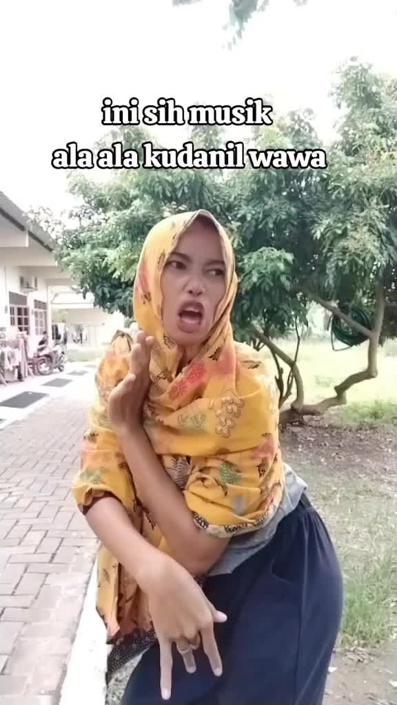 musik ala wawa kudanil
