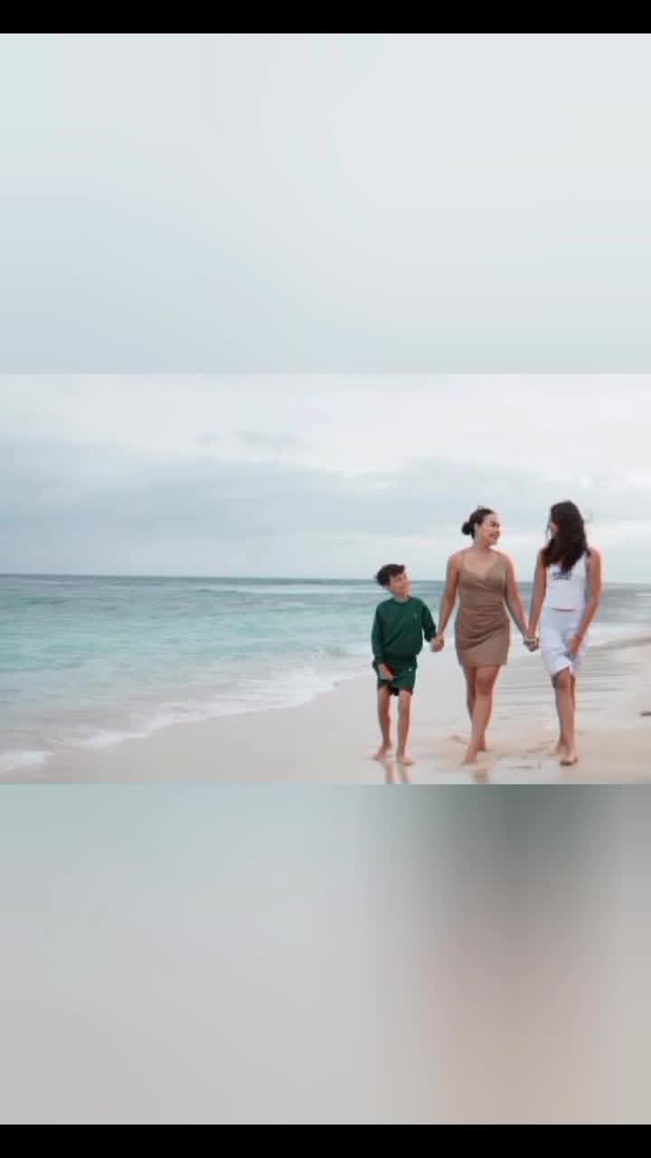 Pose Seru Melaney Ricardo Bikin gagal fokus  #artis  #gosip  #BeritaSelebriti 