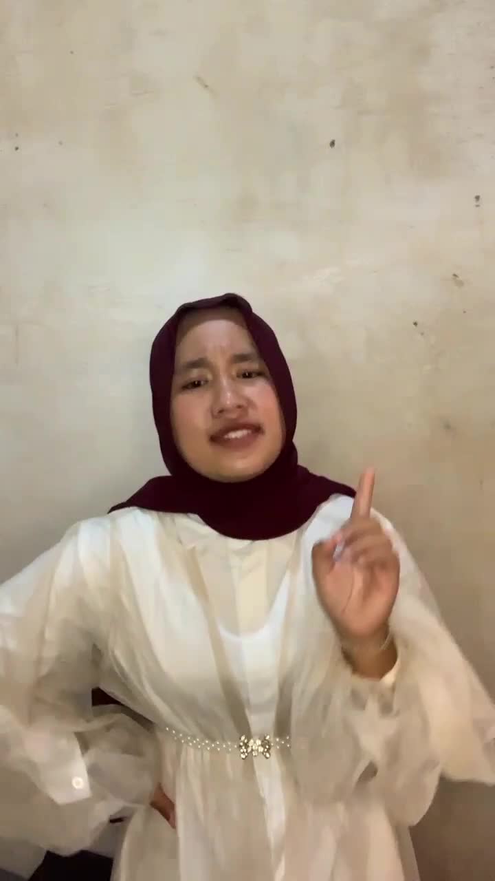 Assalamu’alaikum warahmatullahi wabarakatuh 
KDI 2025 Reca Mia Syahbira 
Kerinci,Jambi 
19 Tahun 
Asmara  #OnlineAuditionKDI2025  #AudisiKDI